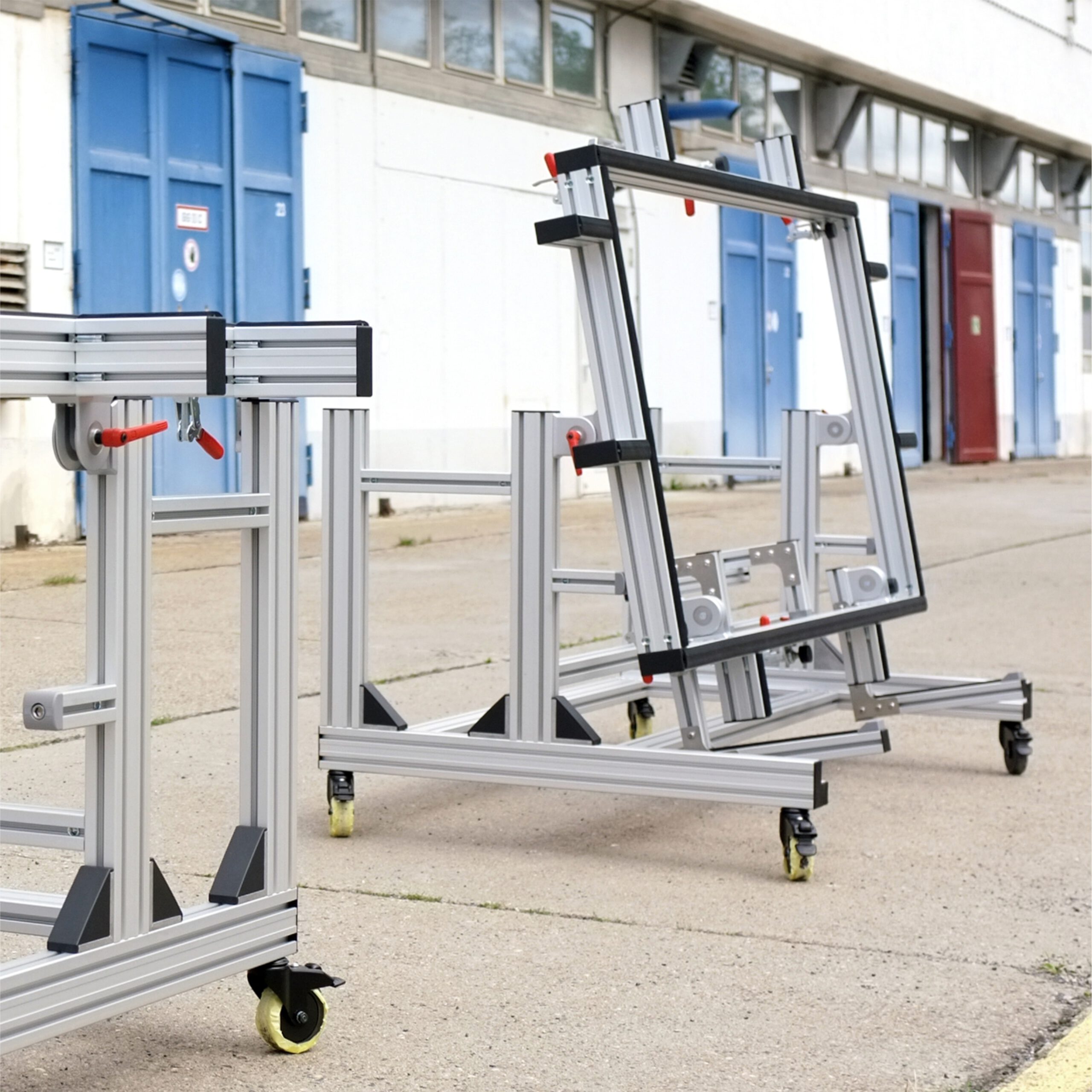 Klappbarer Montage-Rolltisch